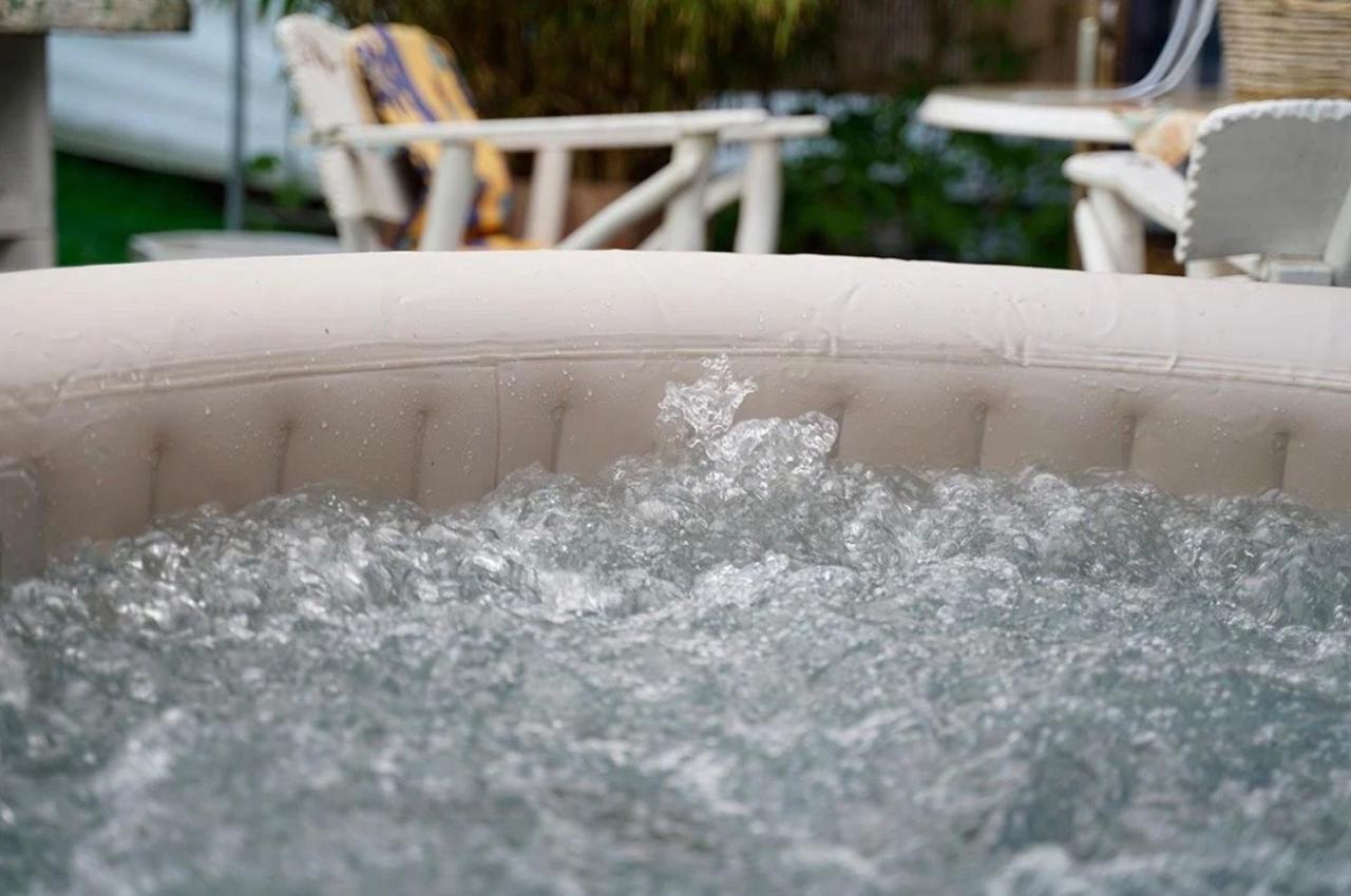 Walnut Tree Glamping Hotel Sturry Esterno foto